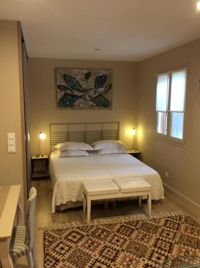 Chez Elles 2 Bed & Breakfast Caumont-sur-Durance Екстериор снимка